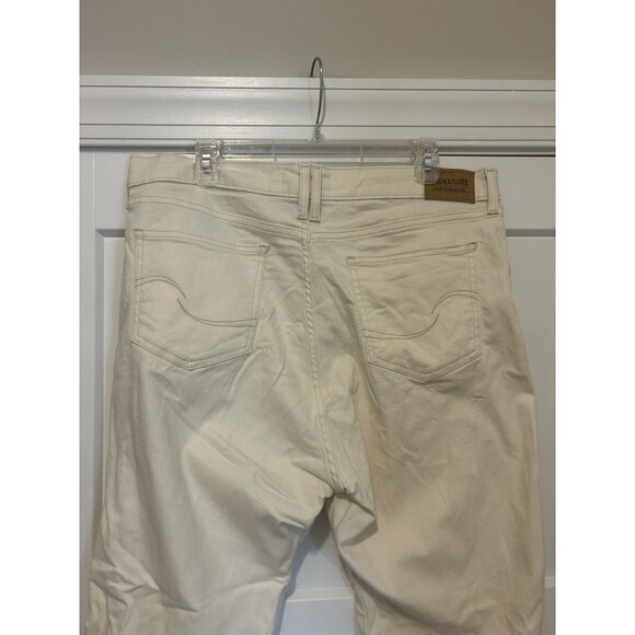 Levi Strauss Women’s Size 16 Signature Off-white High Rise Straight Stretch Jean - Picture 8 of 8